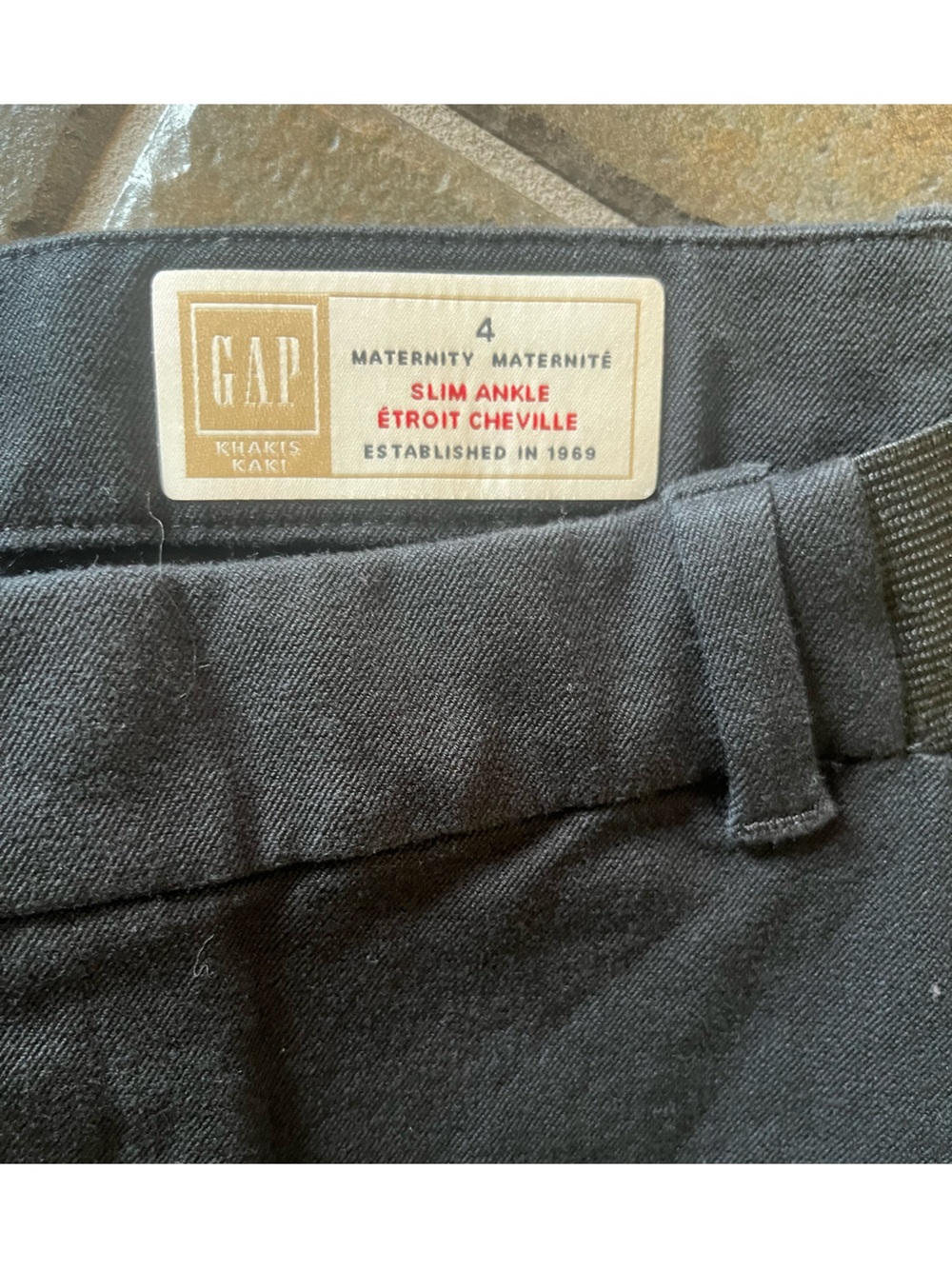 🌸2/20 ✨Host Pick Gap maternity black crop pants size 4 stretchy waist Timeless - Picture 3 of 9